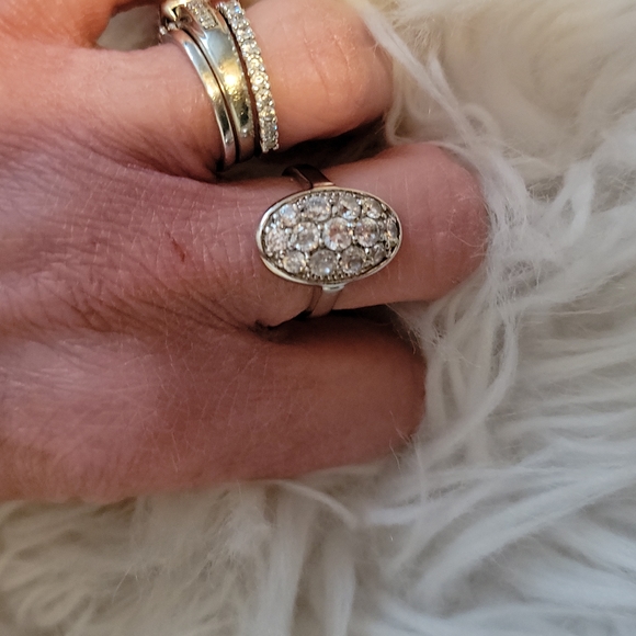 Ring - Picture 8 of 9